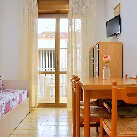 아파트 Adorable Flat For 5 Guests In A Great Location 비비오네