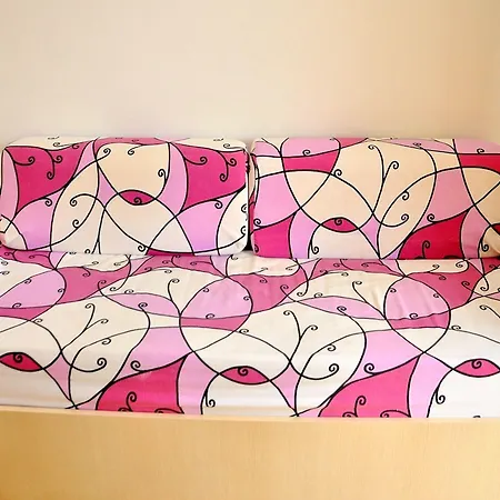 Adorable Flat For 5 Guests In A Great Location